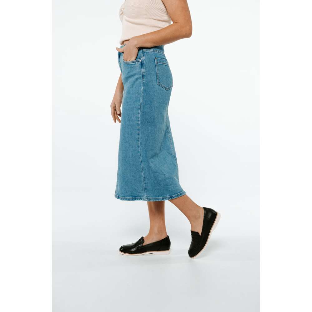 Remi Casual Slip on - Silver Snake