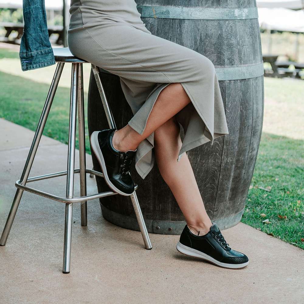 Boston Zip Casual Sneaker - Black Perf