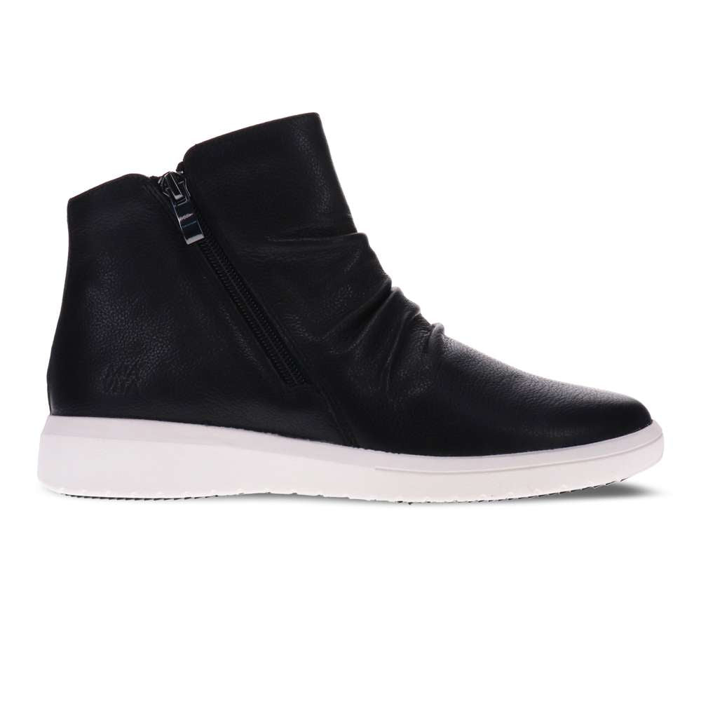 Bella Casual Boot - Black/Black