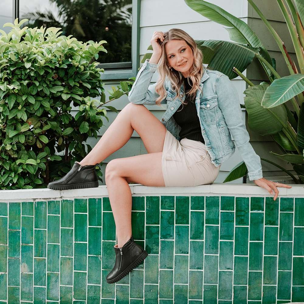 Leni Zip Boot - Black