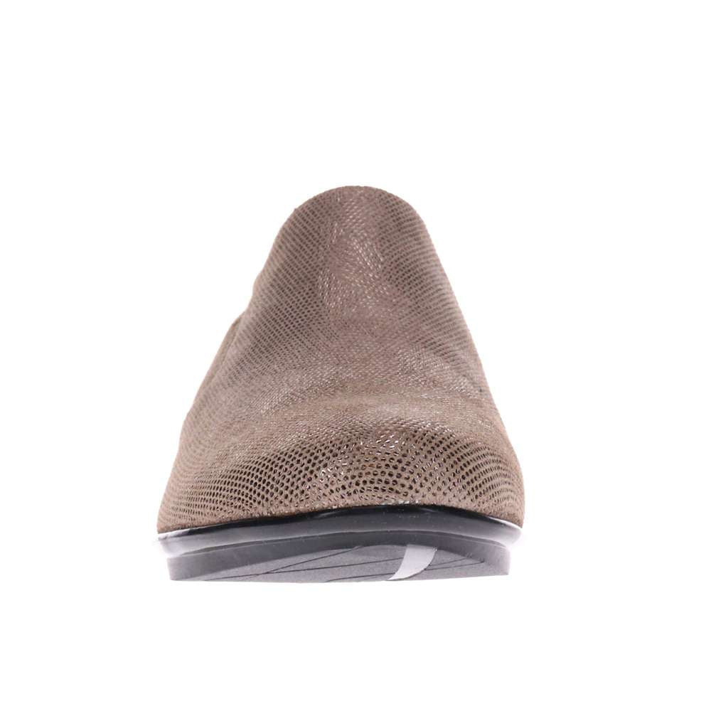 Jamaica Wedged Slip-On - Champagne Angle