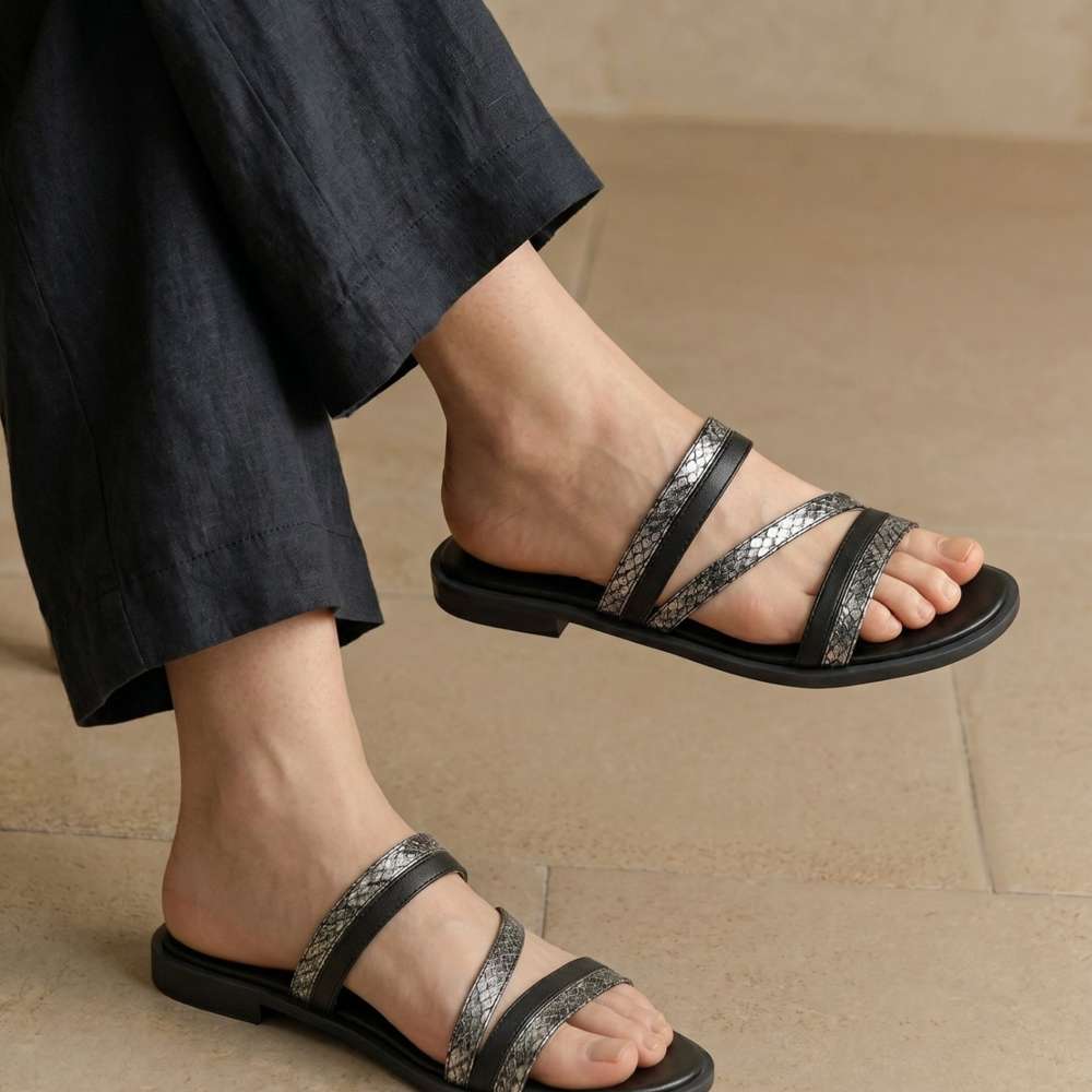 Liley Slide - Black Multi