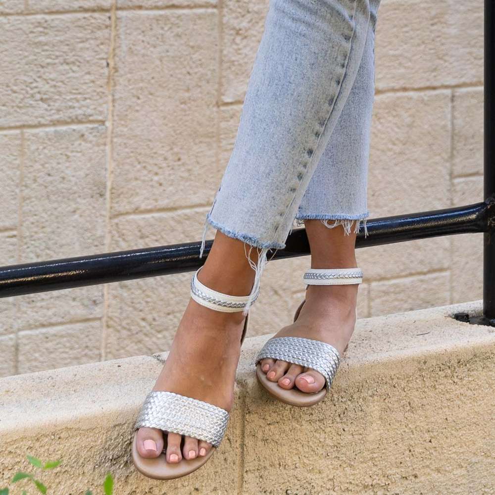 Moira Flat Sandal - Beige