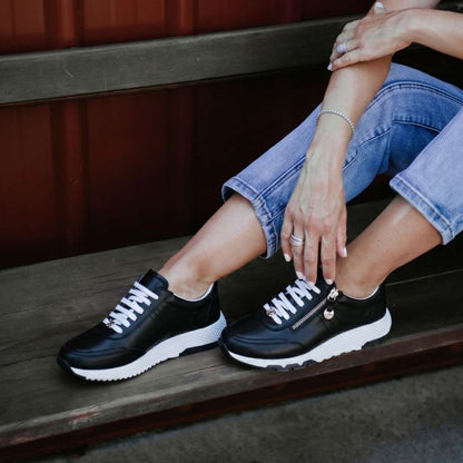 Sapporo Zip Casual Sneaker - Black